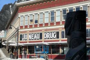 During winter 2022-23, contractors replace the awning structure on the 1904-1913 Valentine Building. The historic building was listed on the National Register of Historic Places in 1985. Its location at the corner of Front and Seward streets is also within Juneaus Downtown Historic District. (Laurie Craig / For the DBA)