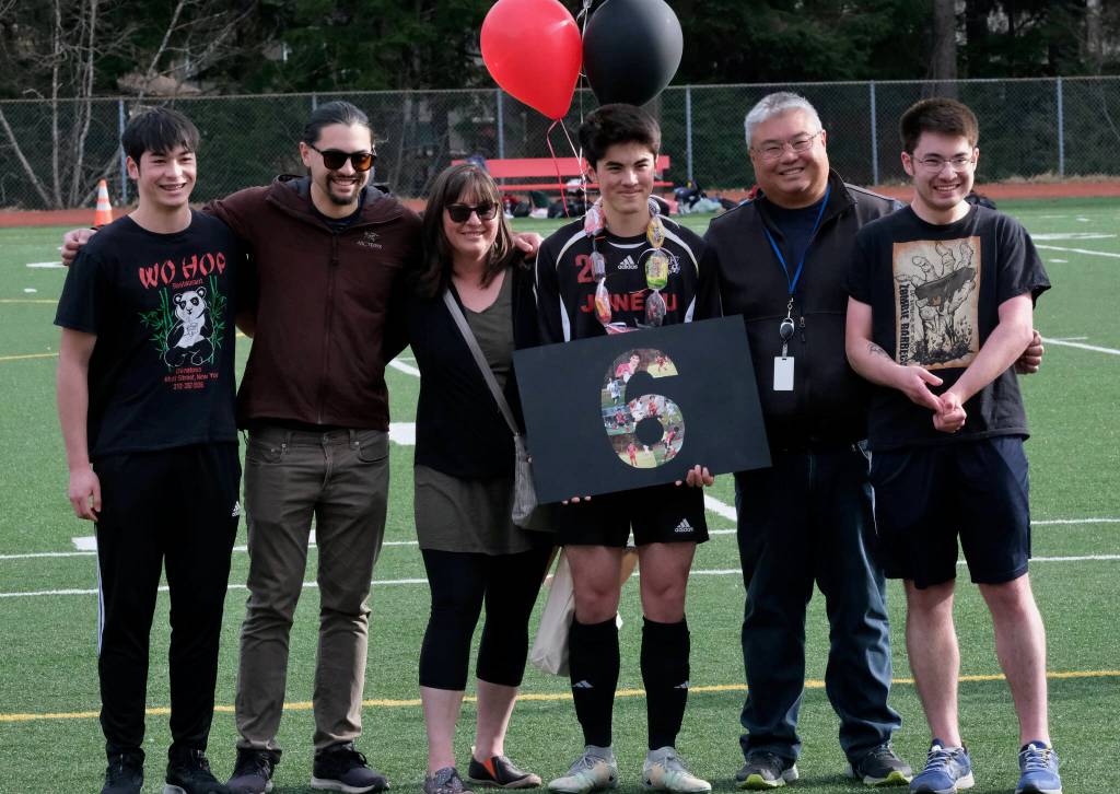 Senior Gabe Cheng and family. (Klas Stolpe / Juneau Empire)