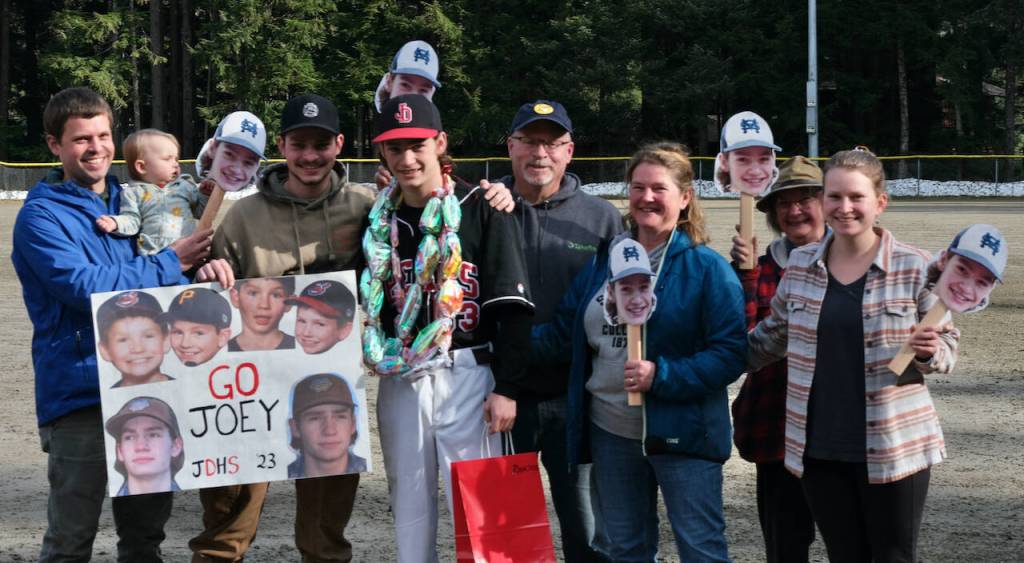 (Klas Stolpe / Juneau Empire)