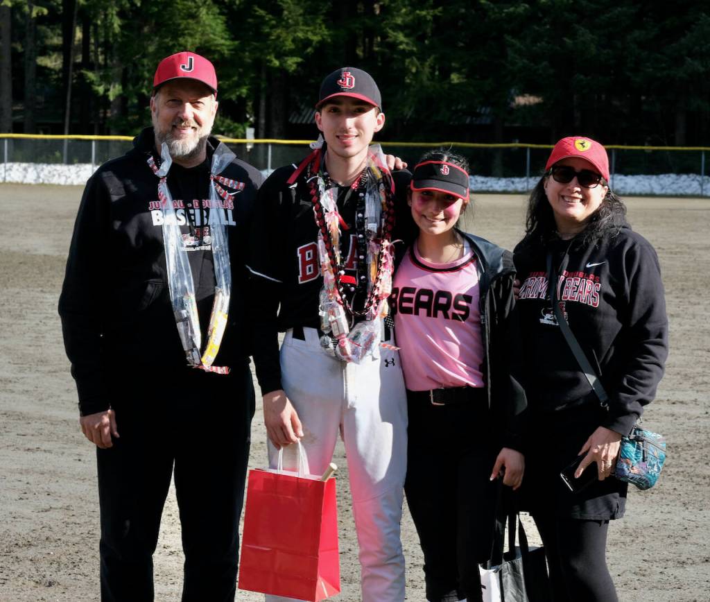 Joe Aline and family. (Klas Stolpe / Juneau Empire)