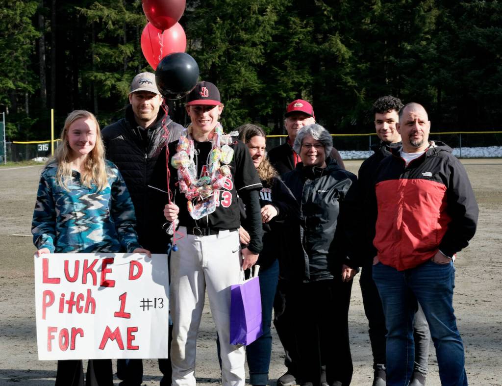 Luke Dean and family. (Klas Stolpe / Juneau Empire)