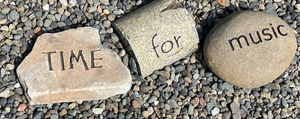 Rock messages for the masses seen at the arboretum on Aug. 5. (Photo by Denise Carroll)
