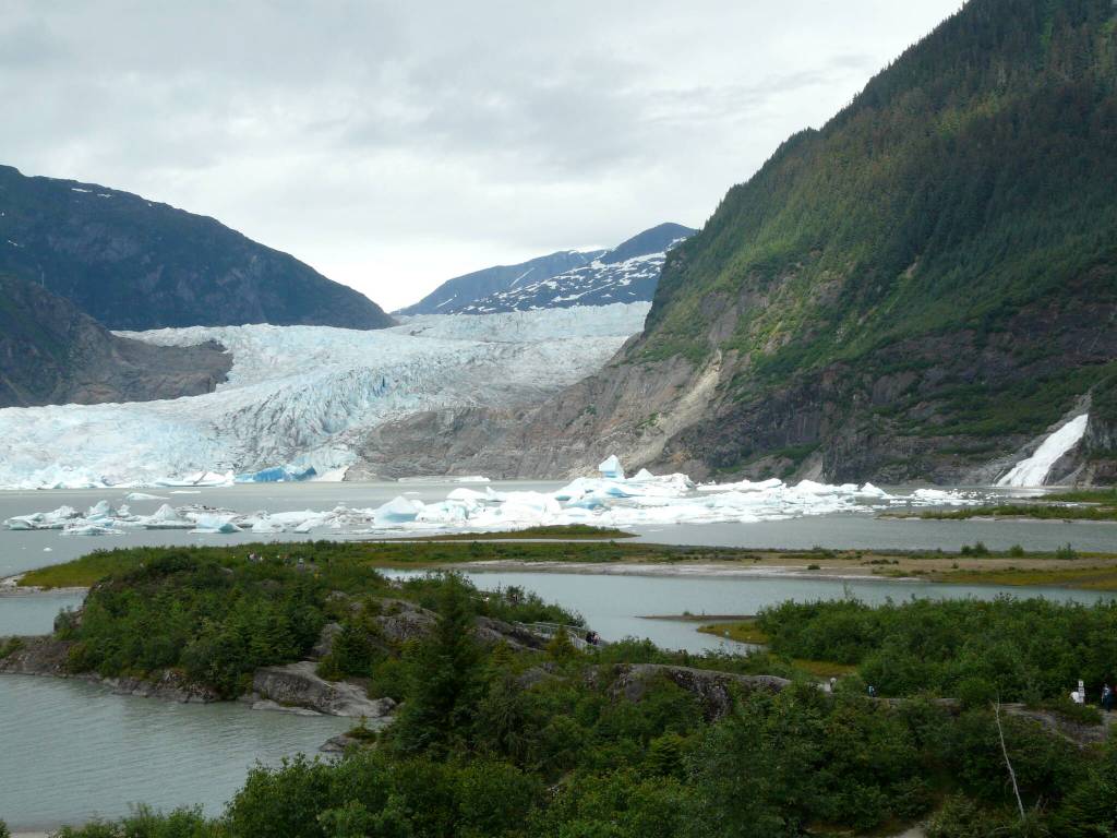Mendenhall Lake is seen with many icebergs on July 17, 2011 prior to the first jökulhlaup. (Photo by Laurie Craig)