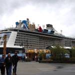 Cruise ship passengers walk around in downtown Juneau in late May. (Clarise Larson / Juneau Empire File)