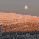 John Eichelberger of Fairbanks took this photo of the full moon on Dec. 26 north of Fairbanks. At the time he took this photo  solar noon in Fairbanks or about 1 p.m. local time  the full moon appeared due north of him. (Photo by John Eichelberger)