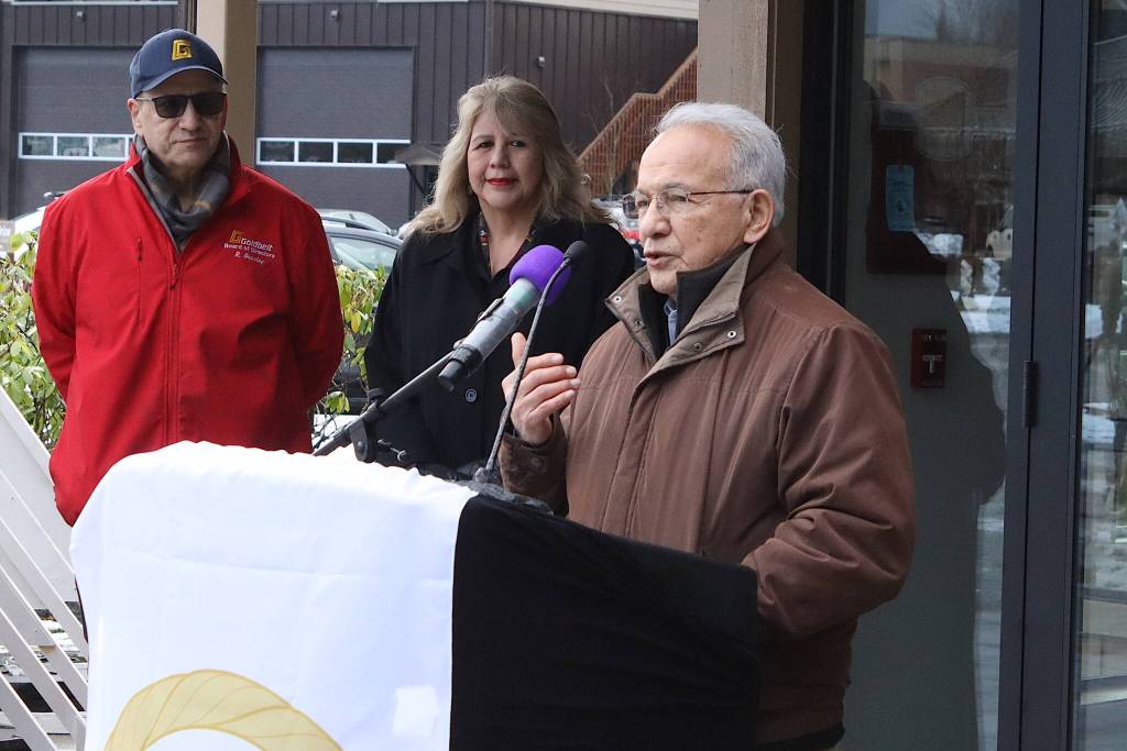 Emil Notti, the first president of the Alaska Federation of Natives, discusses during Goldbelt Inc.s 50th-anniversary celebration on Thursday the difficult discussions that resulted in his tie-breaking vote to include Southeast Alaska Native Corporations in the Alaska Native Claims Settlement Act (ANCSA). (Mark Sabbatini / Juneau Empire)