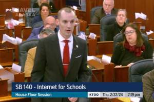 House Minority Leader Calvin Schrage, I-Anchorage, speaks during Thursday nights floor debate on an education bill. (Screenshot from akl.tv livestream)