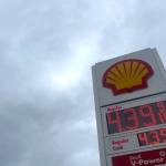 A Shell station in Anchorage. (Nathaniel Herz/Northern Journal)