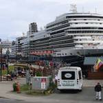Cruise ships and passengers in downtown Juneau on June 3. (Mark Sabbatini / Juneau Empire file photo)