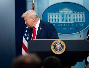 President Donald Trump walks away from the podium after speaking about a plane crash at Ronald Reagan Washington National Airport during a news conference at the White House in Washington, on Thursday, Jan. 30, 2025. President Trumpճ remarks, suggesting that diversity in hiring and other Biden administration policies somehow caused the disaster, reflected his instinct to immediately frame major events through his political or ideological lens. (Doug Mills/The New York Times)