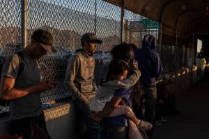 Venezuelan migrants waiting to cross into the United States after receiving an asylum hearing through the CBP One app in Ciudad Juárez, Mexico. (Alejandro Cegarra / For The New York Times)