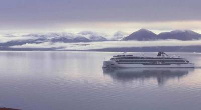 Early in the morning at 4 a.m. cruise ship coming in to Pond Inlet, Nunavut. (Carpenter Media Group file)