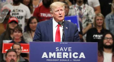 President Donald Trump speaks to a capacity crowd at the Alaska Airlines Center in Anchorage on July 9, 2022. (Mark Sabbatini / Juneau Empire file photo)
