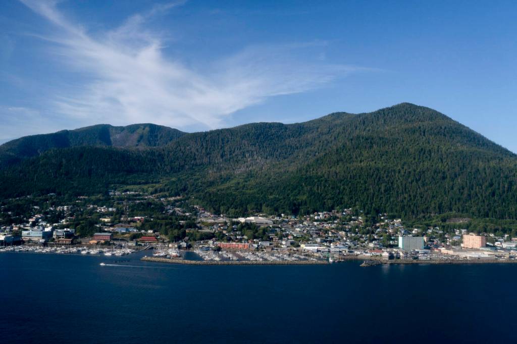 Lost Oregon hiker fell to death from cliff on Alaska trail, troopers say